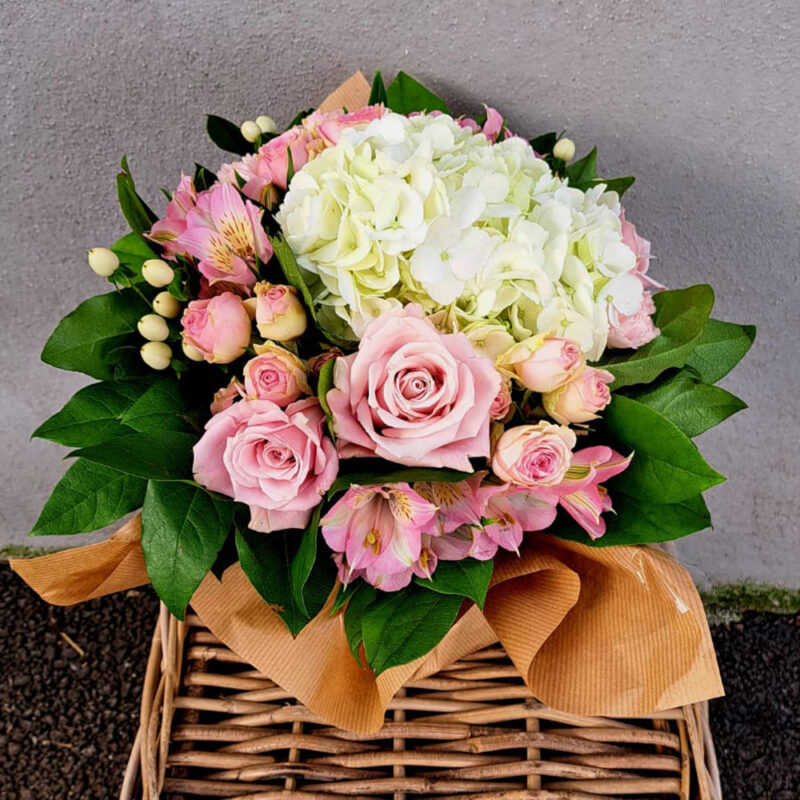 Bouquet rond en réserve d'eau – Image 2